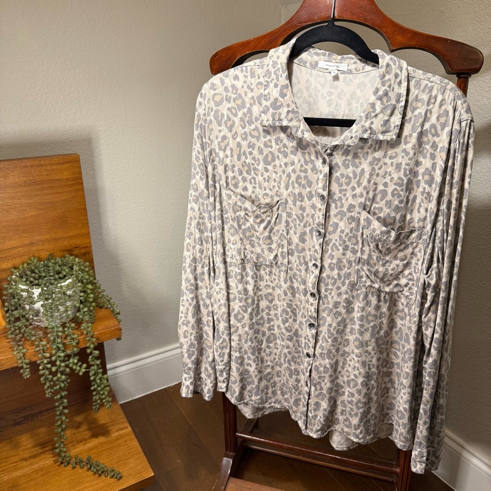 100% Rayon cool-toned leopard print button down